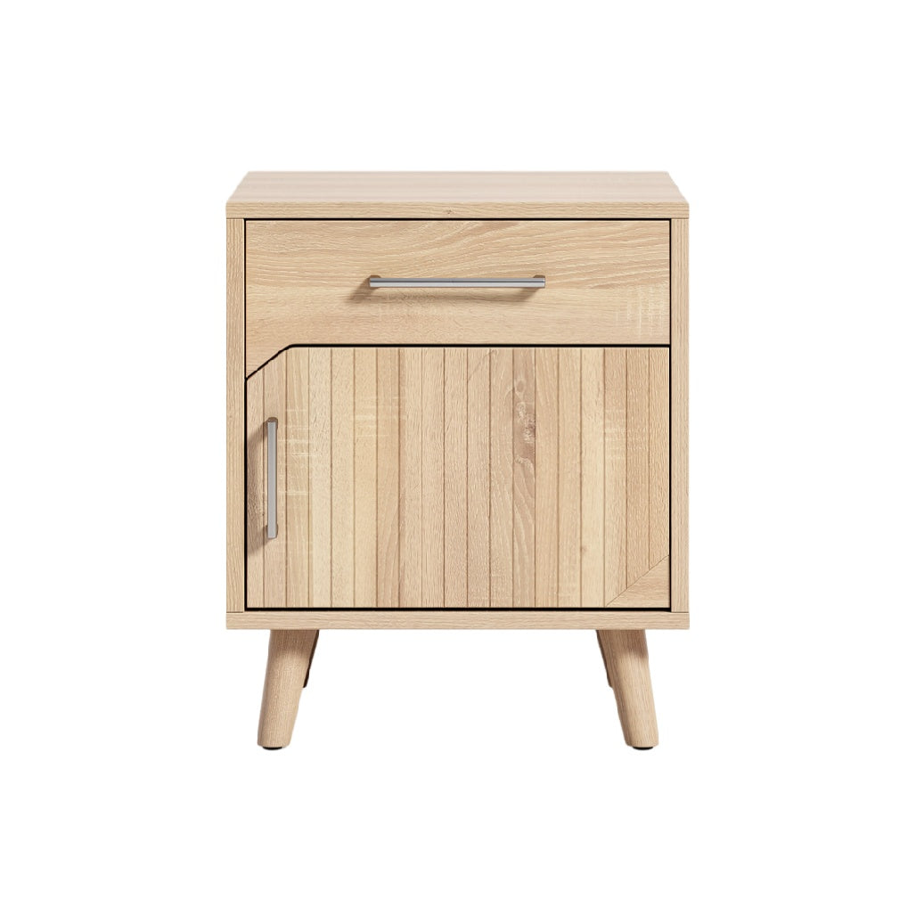 Título en español: **Mesita de Noche de Madera Natural con Diseño Moderno y Tirador Metálico**